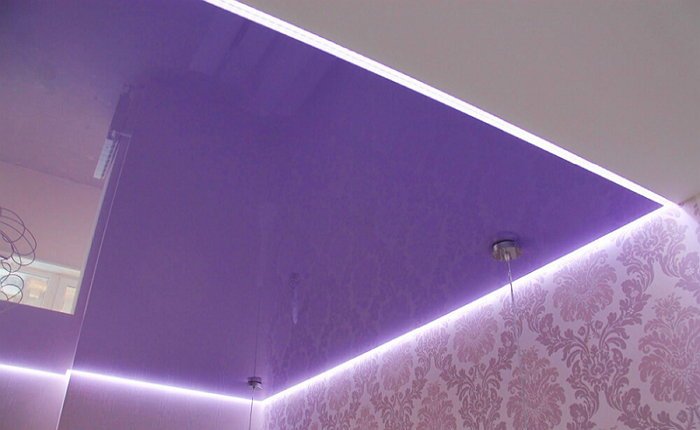 Детская комната с фиолетовым натяжным потолком