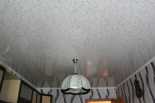 Натяжной потолок с фотопечатью (мрамор)